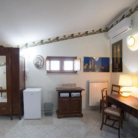 Domus Castrum Villarum Bed & Breakfast