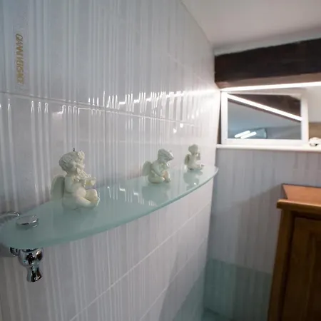 Bed & Breakfast Domus Castrum Villarum