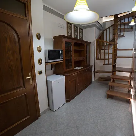 Domus Castrum Villarum *